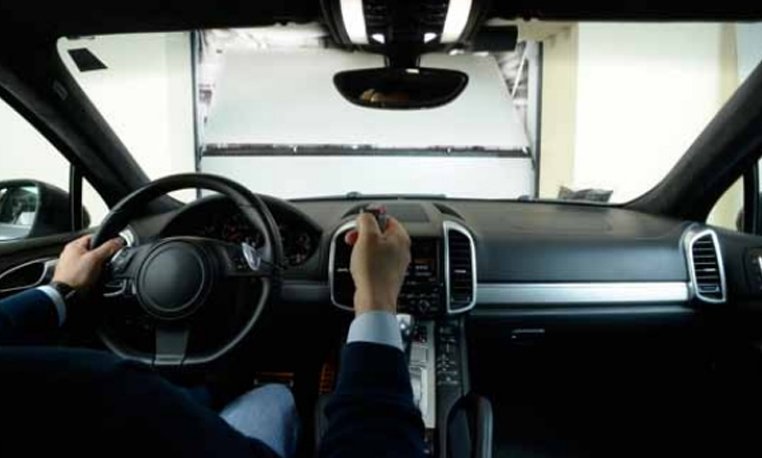 טכנולוגיה מתקדמת לדלת למוסך